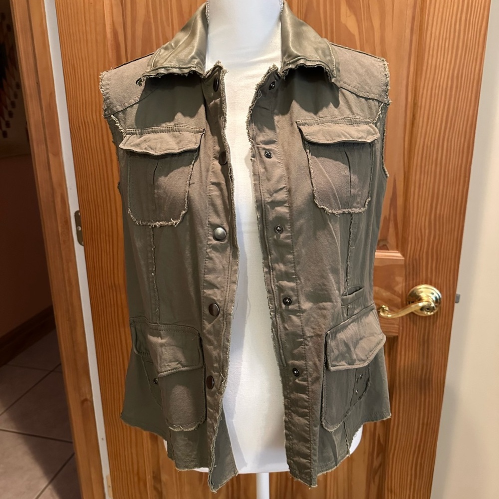 Olive Green Utility Sleeveless Vest